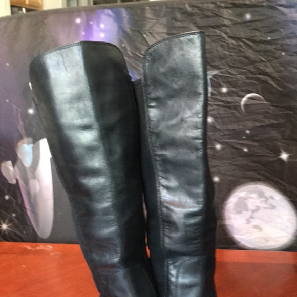 Cole Haan black leather boots size 8B - Picture 3 of 16